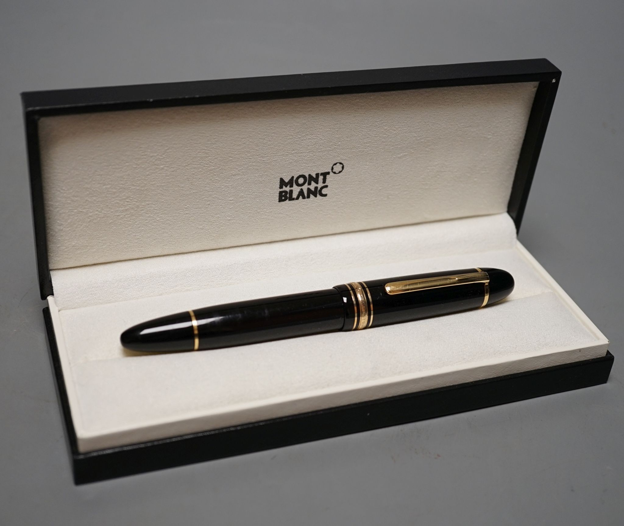 A Montblanc Meisterstuck fountain pen, boxed